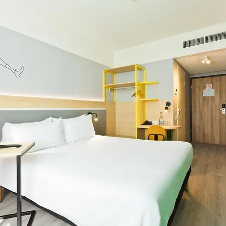 Ibis Styles Centre Szálloda 3*
