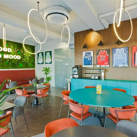 Ibis Styles Centre 3*