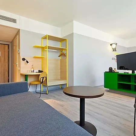 Ibis Styles Centre Hotel 3*